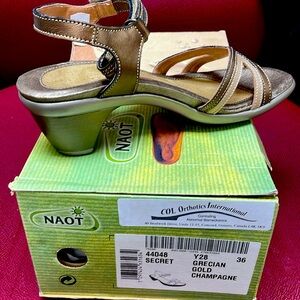 New Naot Secret Y28 size 36